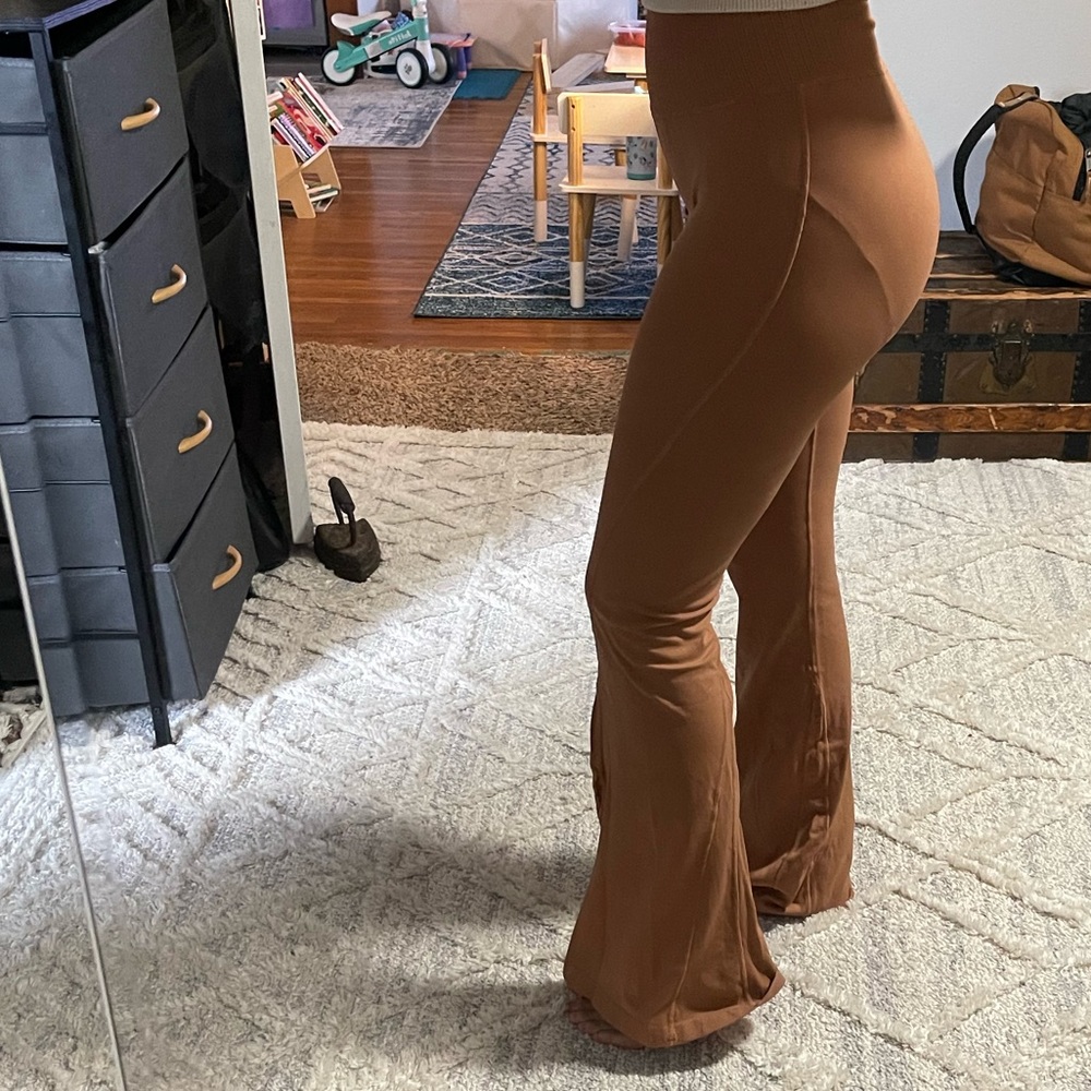 Free People Movement Good Karma Flare Leggings color-dark tan - Picture 7 of 7